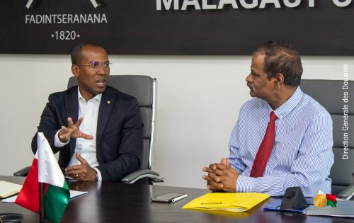 Visite de courtoisie du Commissionnaire de la Douane Mauricienne