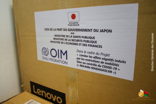 Remise officielle de dons par l'Organisation Internationale pour les Migrations (OIM)