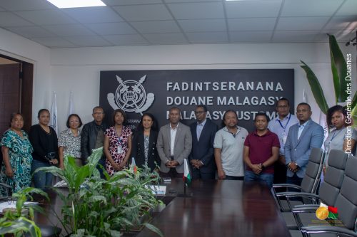 Collaboration entre le FMI et la Douane Malagasy