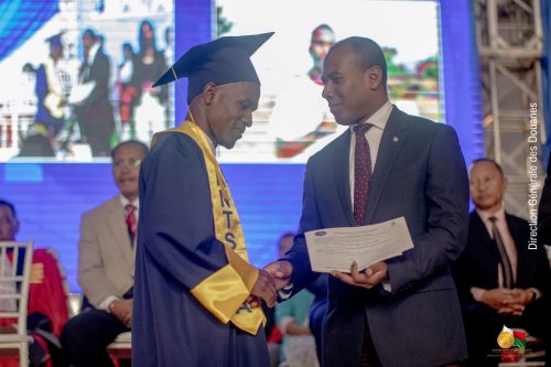Le Directeur Général des Douanes, Parrain de la Promotion 'Antsiva' : prône l'excellence et l'engagement