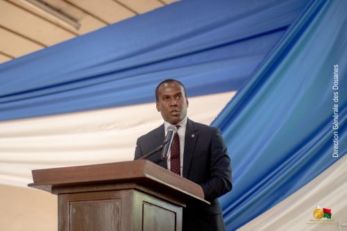 Le Directeur Général des Douanes, Parrain de la Promotion 'Antsiva' : prône l'excellence et l'engagement