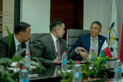Affaire de trafic des lémuriens et tortues - Coopération Transnationale : Le DSI et la Douane Malagasy unissent leurs Force