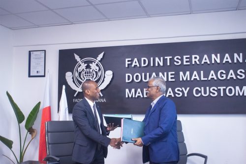 Restitution des 25,5 kg d'or : signature du PV entre les Douanes Malagasy et Mauriciennes