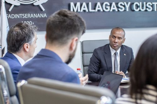Deux experts sur l’intelligence artificielle du FMI en appui à la Douane Malagasy