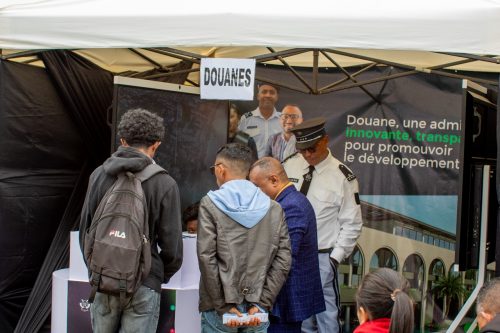 Mettre l'humain au centre des réformes de la douane malagasy